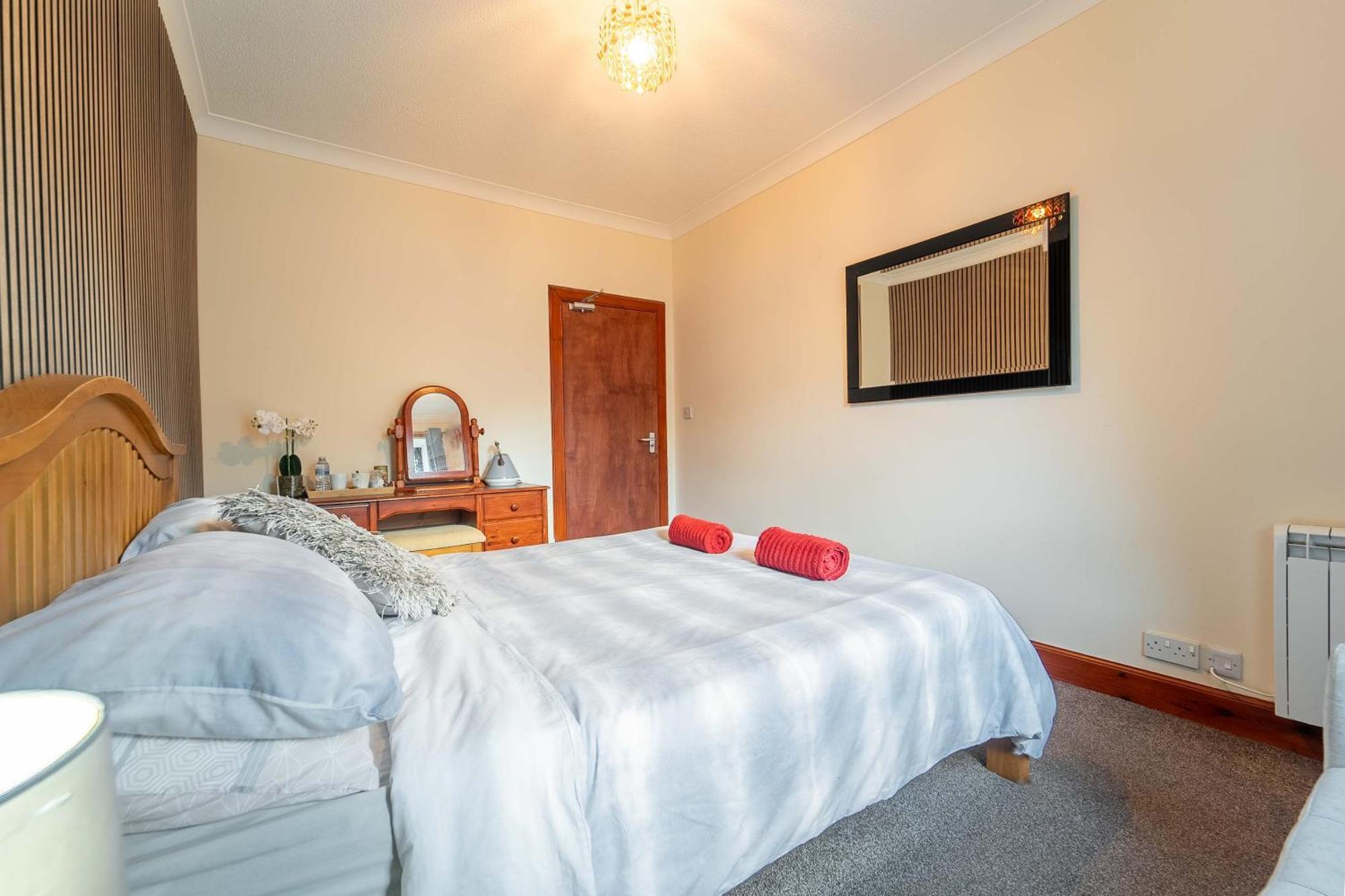 Prime Location Rooms In High Street Fort William Exterior foto